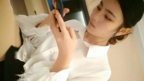 約到位非常喜歡愛不釋手的氣質靦腆美女,聽對話搞完美女不捨得她走
