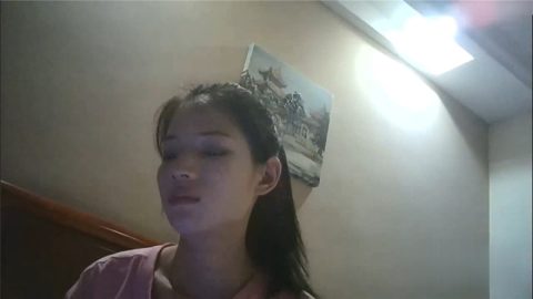 出來找小姐 來了一個大學畢業出來找不到工作的美女幹起了兼職 這下賺翻了
