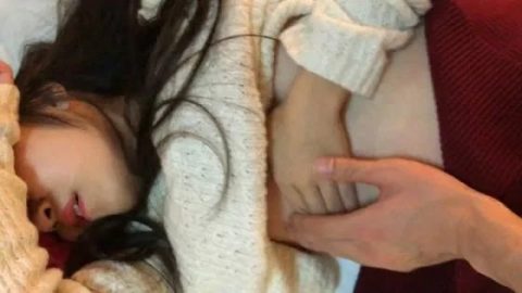 約啪黑絲美乳可愛大一學妹 太嫩了漂亮白虎嫩逼 先足交再手擼最後啪啪狠操 嫵媚呻吟 超爽