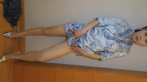 學院私拍 海航空姐劉X潔欠網貸被迫下海酒店大尺度私拍被攝影師摸逼高跟鞋插逼1080P高清原版