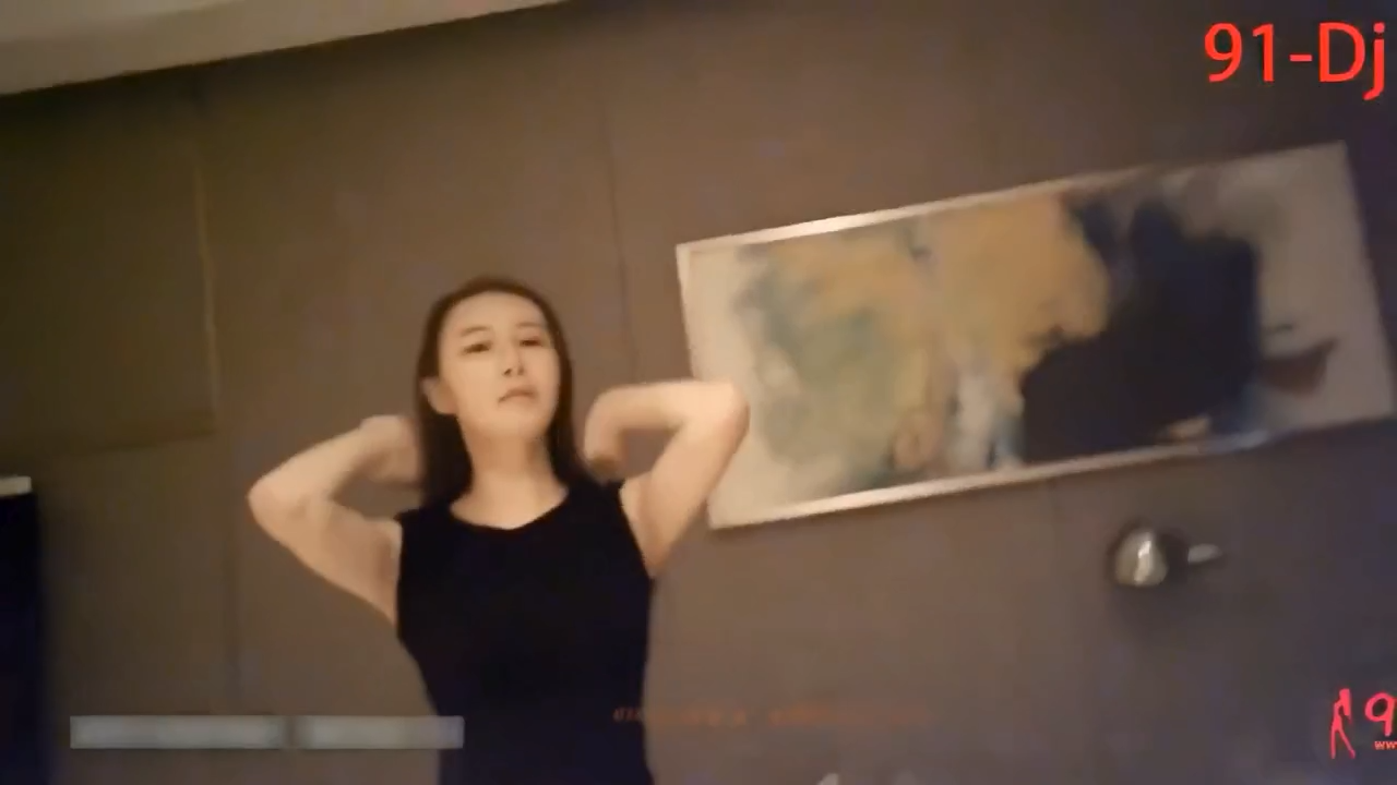 【獨家AI修復】91新人大J哥高端美女露臉系列精華篇：173cm翹臀長腿雜誌平面模特 36C波波很漂亮長髮飄飄高跟站著後入太爽了