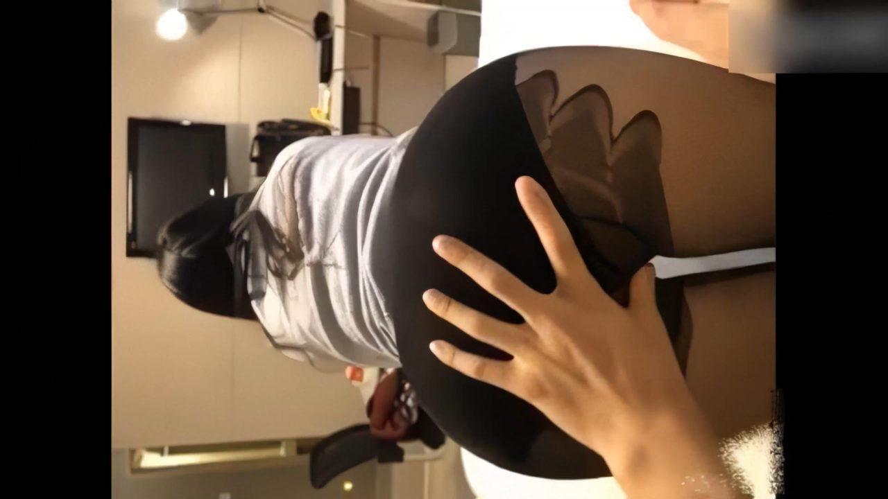 【獨家AI修復】約啪極品爆乳大三學妹 黑絲長腿足交乳交口交打炮各種玩弄