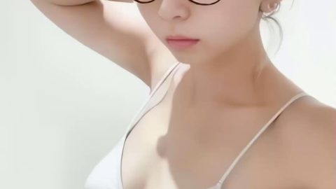 【獨家AI修復】『反差洩密』全網瘋求 極品反差眼鏡娘 吳夢菲 喜歡被羞辱調教 第三部作品