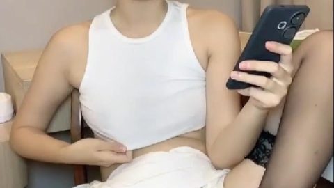 20241005清純女神【蜜桃淳】神似江疏影，溫婉佳人不開美顏，一點也不吝嗇，大尺度三點全露自慰！