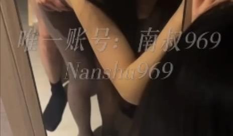 新推特大神 南叔 (Nanshu969) 爆艹騷逼眼鏡妹 黑絲 完美露臉 原版
